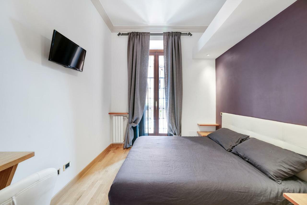 Peroni 8 Pax Brand New Apartment Rome Bagian luar foto