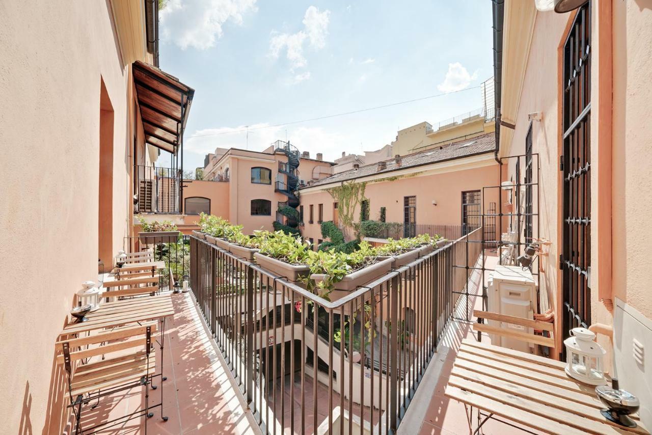 Peroni 8 Pax Brand New Apartment Rome Bagian luar foto
