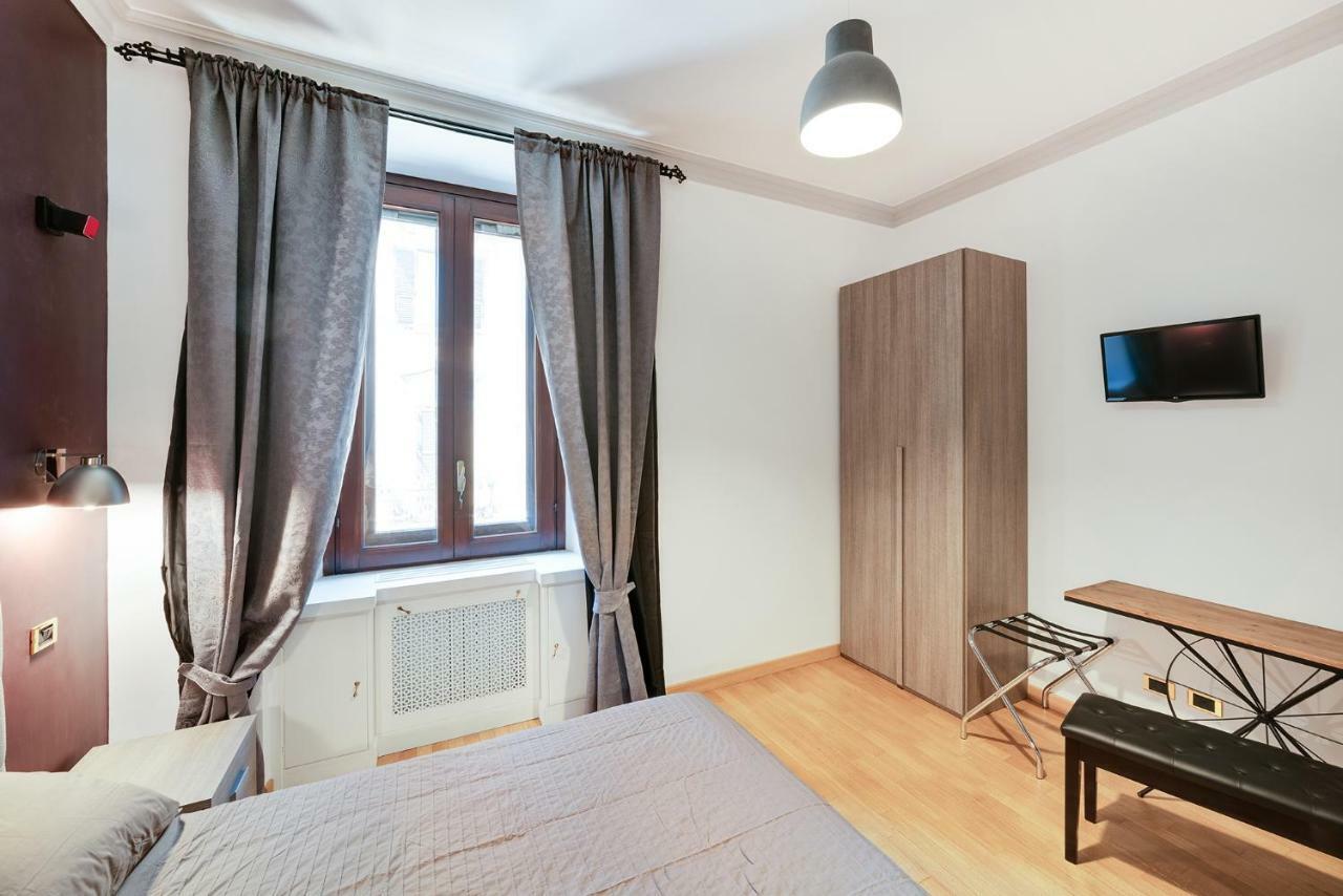 Peroni 8 Pax Brand New Apartment Rome Bagian luar foto